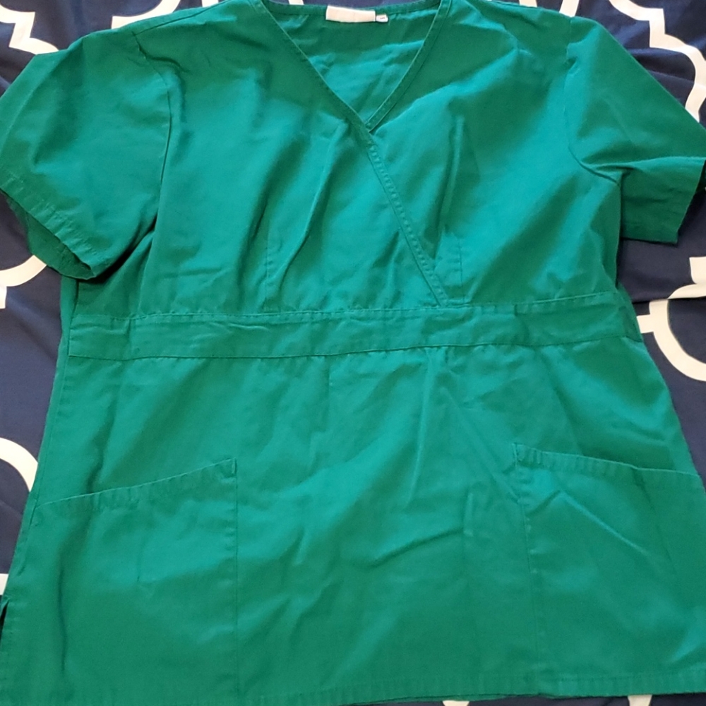 Women's scrubs